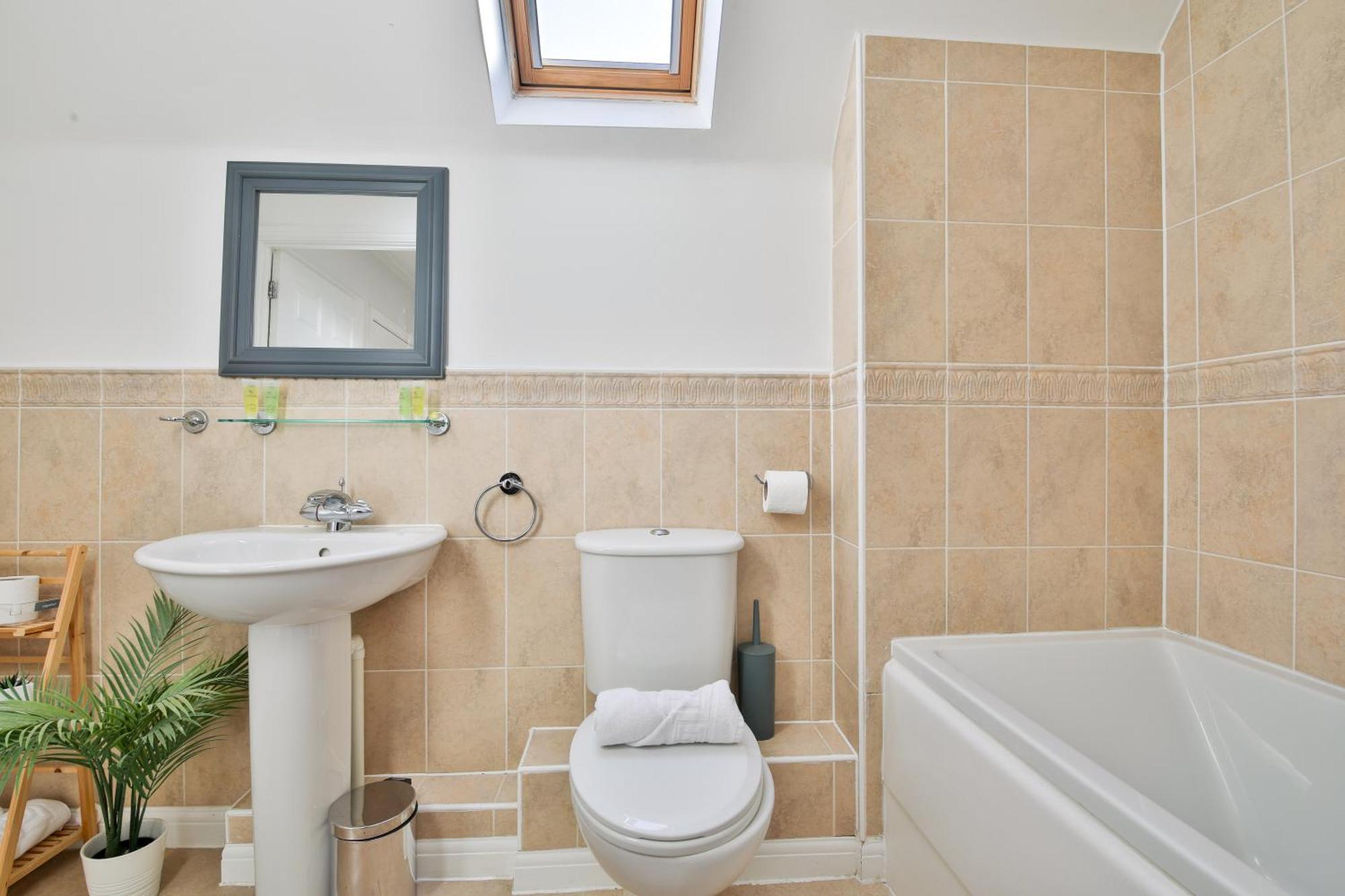 Stayright 2 Bed Beach House With Private Parking- Next To Barry Beach And Jackson Bay Bagian luar foto
