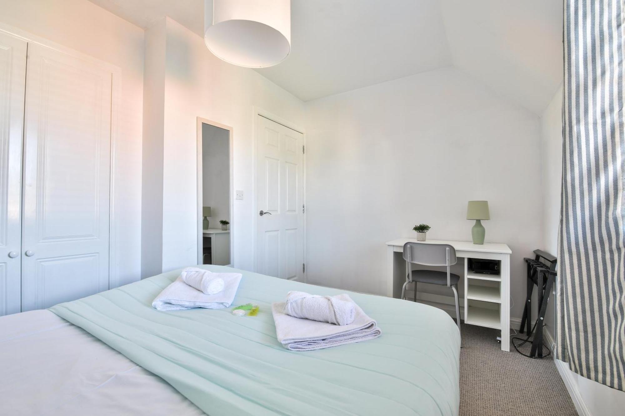 Stayright 2 Bed Beach House With Private Parking- Next To Barry Beach And Jackson Bay Bagian luar foto