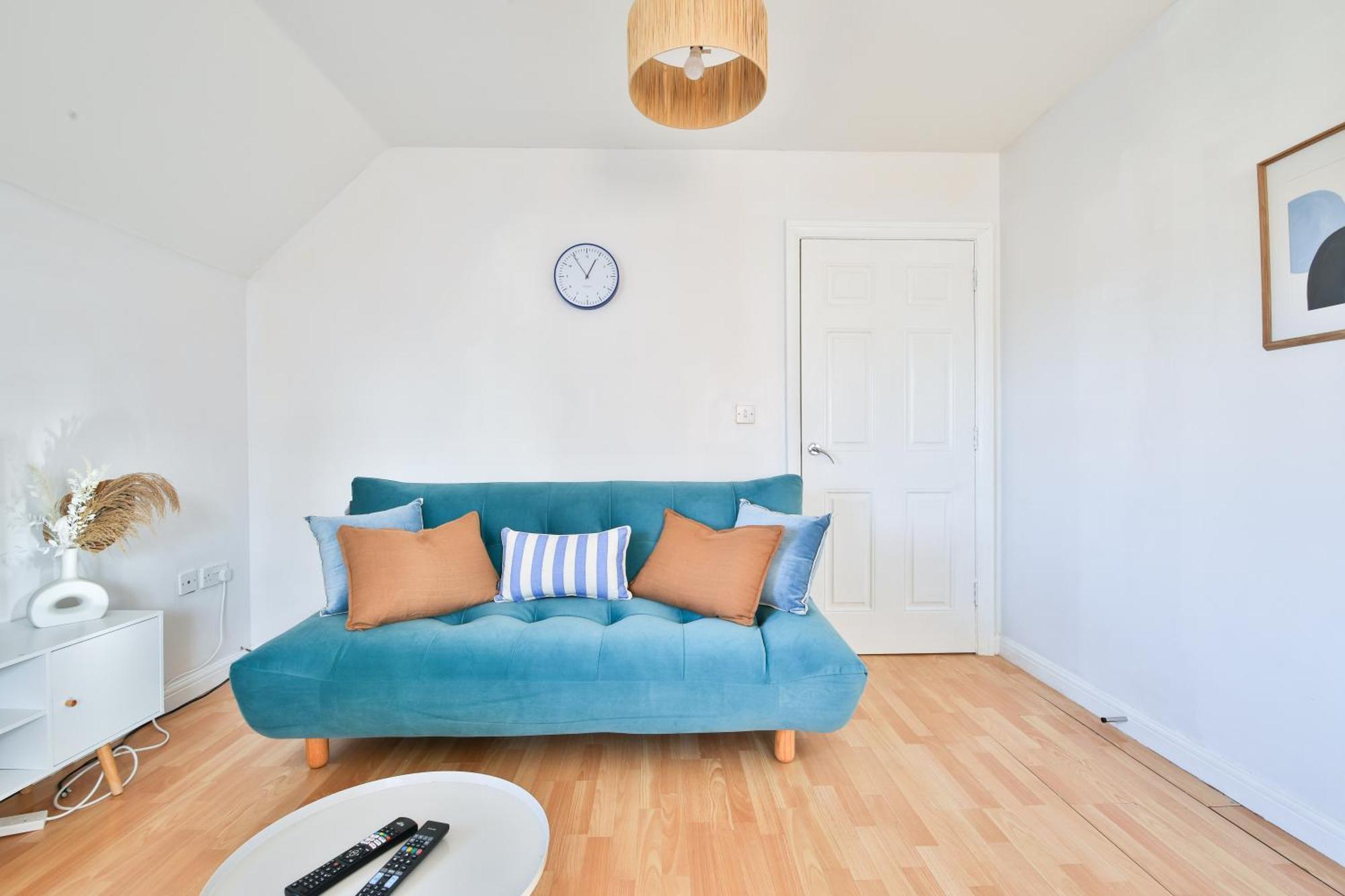 Stayright 2 Bed Beach House With Private Parking- Next To Barry Beach And Jackson Bay Bagian luar foto